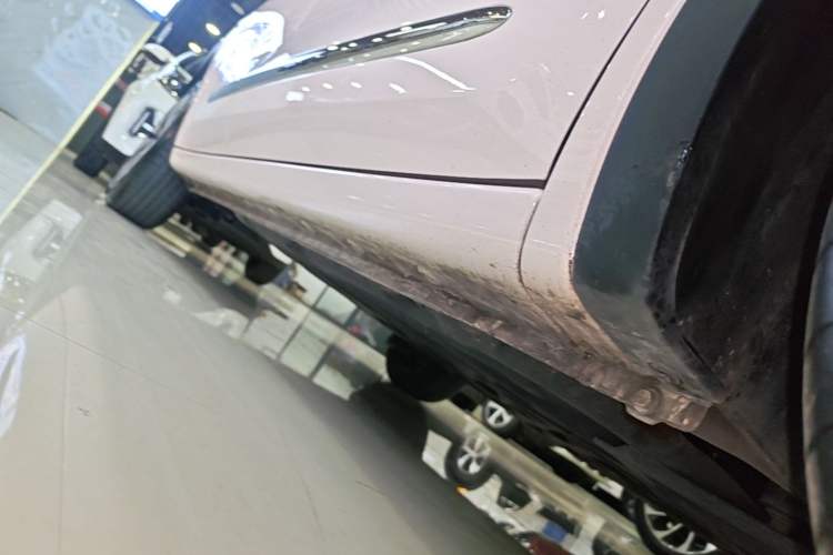 Used Wuling Bingo 2024 333 km Lingxi Connected Version Right Side Sill