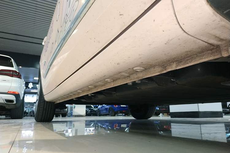 Used Wuling Bingo 2024 333 km Lingxi Connected Version Right Side Sill
