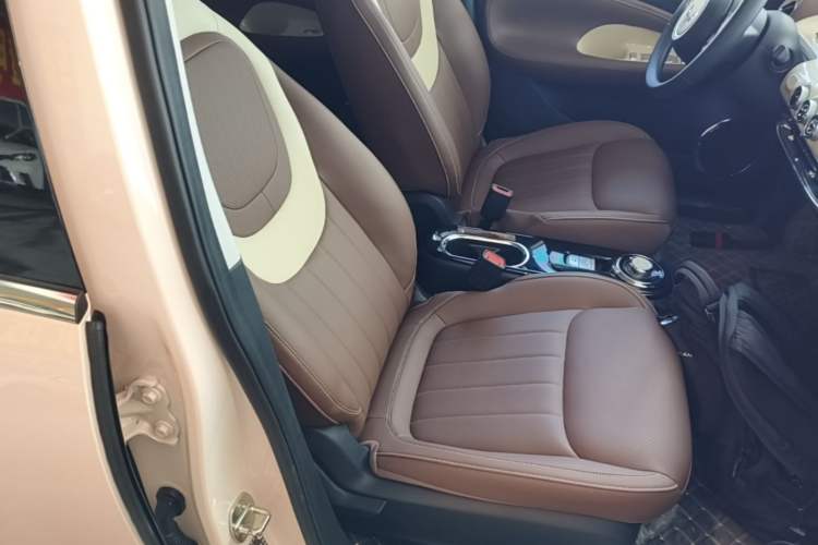 Used Wuling Bingo 2024 333 km Enjoyment Version Right Front Seat