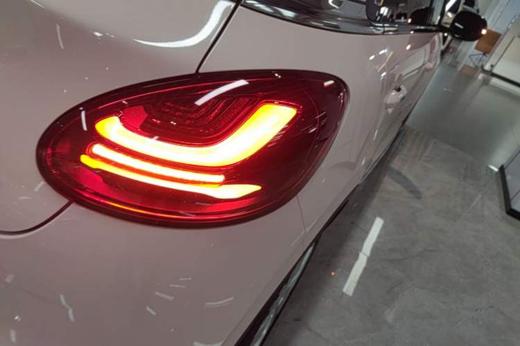 Used Wuling Bingo 2024 333 km Enjoyment Version Right Rear Taillight