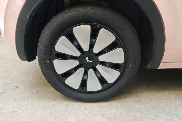 Used Wuling Bingo 2024 333 km Enjoyment Version Right Rear Wheel Hub