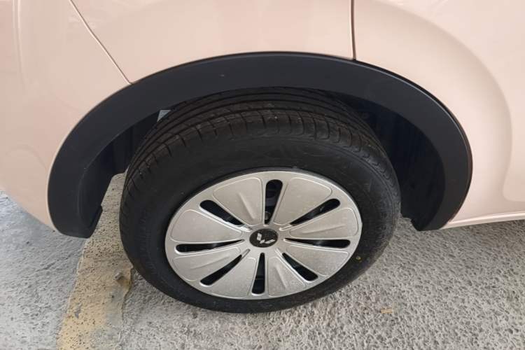 Used Wuling Bingo 2024 333 km Enjoyment Version Right Rear Wheel Hub