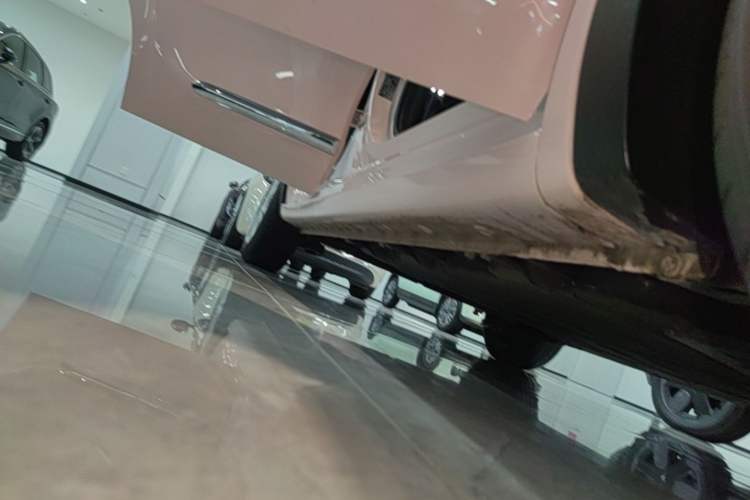 Used Wuling Bingo 2024 333 km Enjoyment Version Right Side Sill