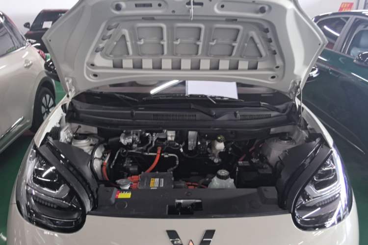 Used Wuling Bingo 2024 333 km Enjoyment Version Engine Bay