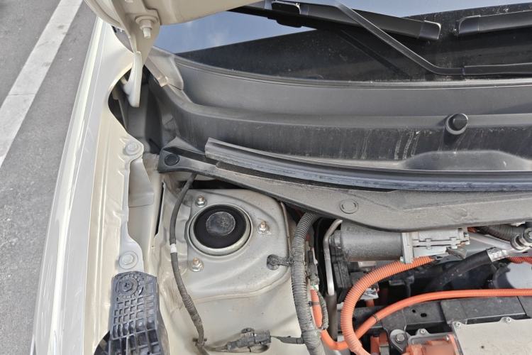 Used Wuling Bingo 2024 333 km Lingxi Connected Version Engine Bay Right