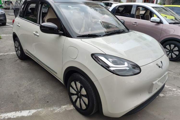 Used Wuling Bingo 2024 333 km Enjoyment Version Front Right 45 Deg