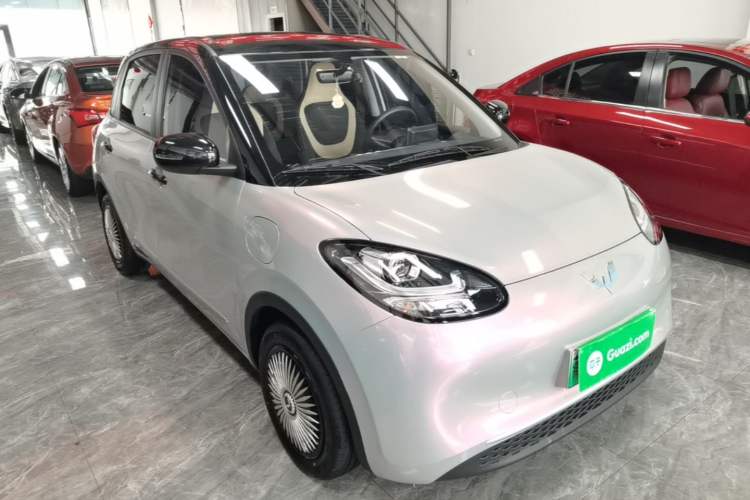Used Wuling Bingo 2024 203km Light Edition Front Right 45 Deg