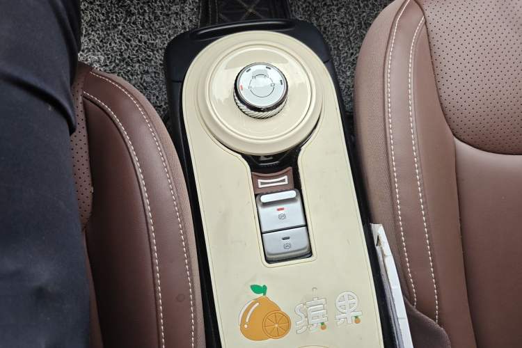 Used Wuling Bingo 2024 333 km Lingxi Connected Version Gear Lever
