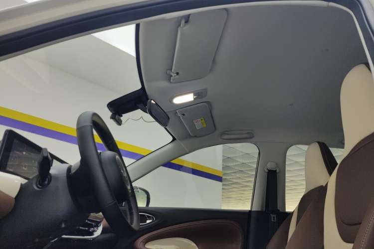 Used Wuling Bingo 2024 333 km Enjoyment Version Headliner