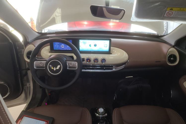 Used Wuling Bingo 2024 333 km Enjoyment Version Interior 2