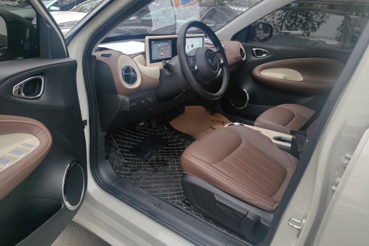 Used Wuling Bingo 2024 333 km Enjoyment Version Interior 2