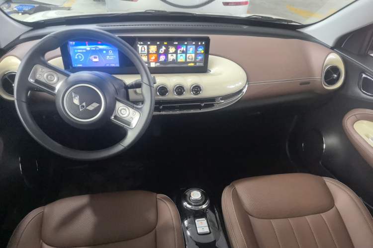 Used Wuling Bingo 2024 333 km Enjoyment Version Interior 3
