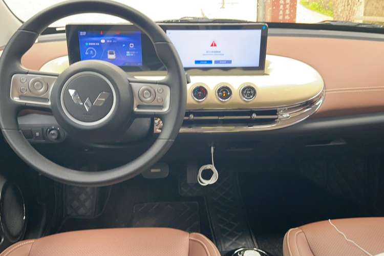 Used Wuling Bingo 2024 333 km Enjoyment Version Interior 3