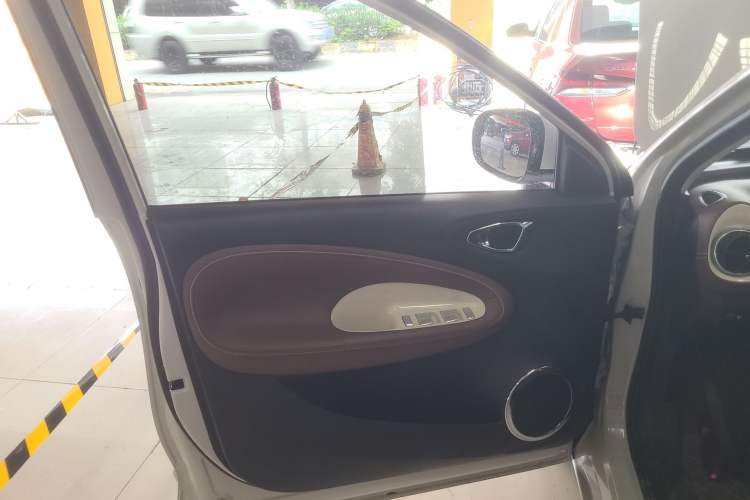 Used Wuling Bingo 2024 333 km Enjoyment Version Interior 7