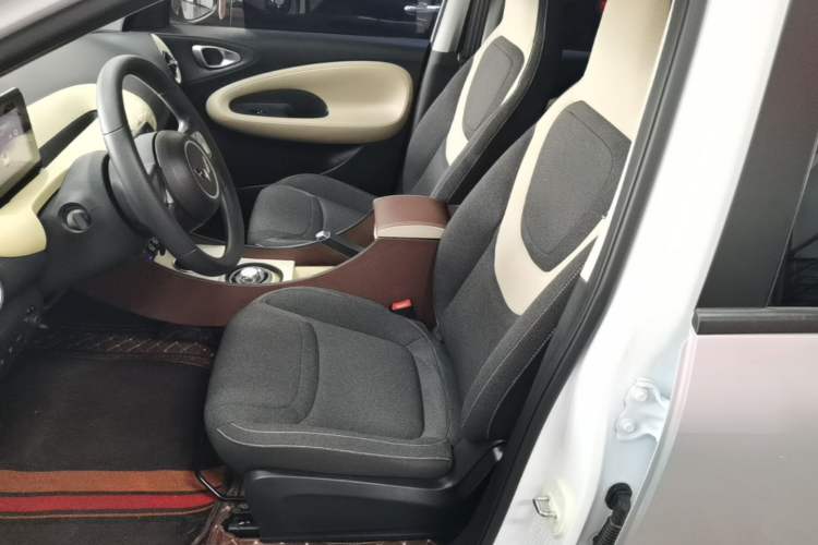 Used Wuling Bingo 2024 203km Light Edition Left Front Seat