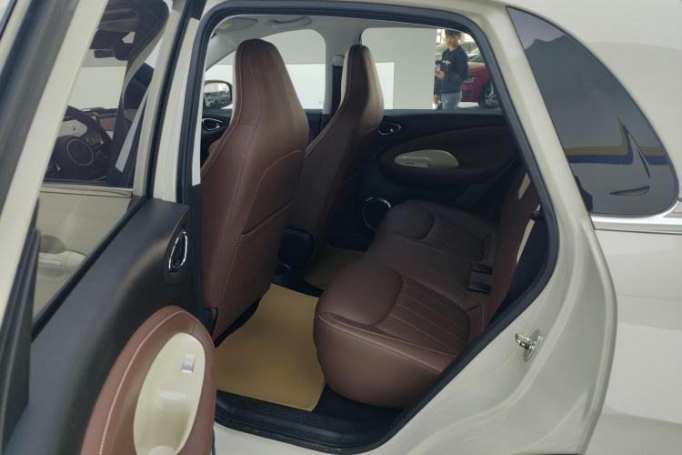 Used Wuling Bingo 2024 333 km Enjoyment Version Left Rear Seat
