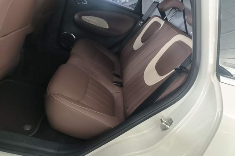Used Wuling Bingo 2024 333 km Enjoyment Version Left Rear Seat