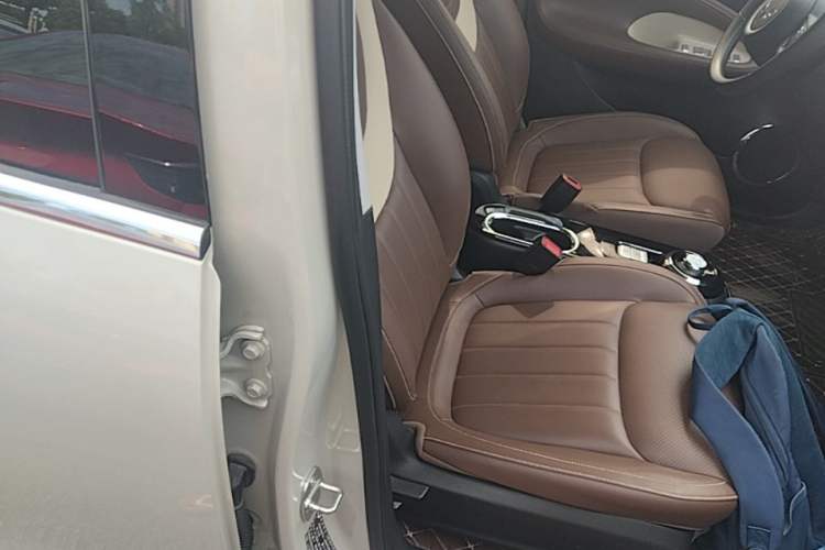 Used Wuling Bingo 2024 333 km Enjoyment Version Right Front Seat