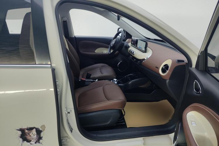 Used Wuling Bingo 2024 333 km Enjoyment Version Right Front Seat