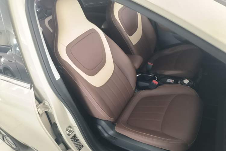 Used Wuling Bingo 2024 333 km Enjoyment Version Right Front Seat