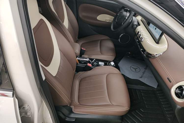 Used Wuling Bingo 2024 333 km Enjoyment Version Right Front Seat