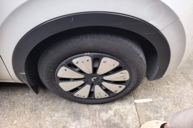 Used Wuling Bingo 2024 333 km Enjoyment Version Right Front Wheel Hub