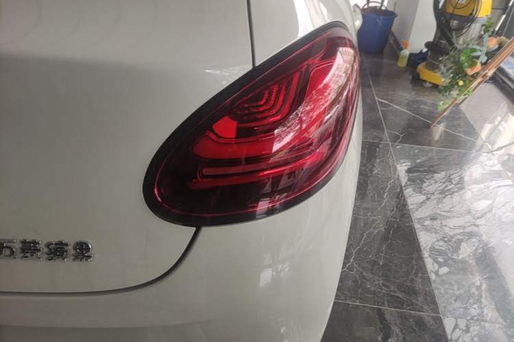 Used Wuling Bingo 2024 333 km Enjoyment Version Right Rear Taillight