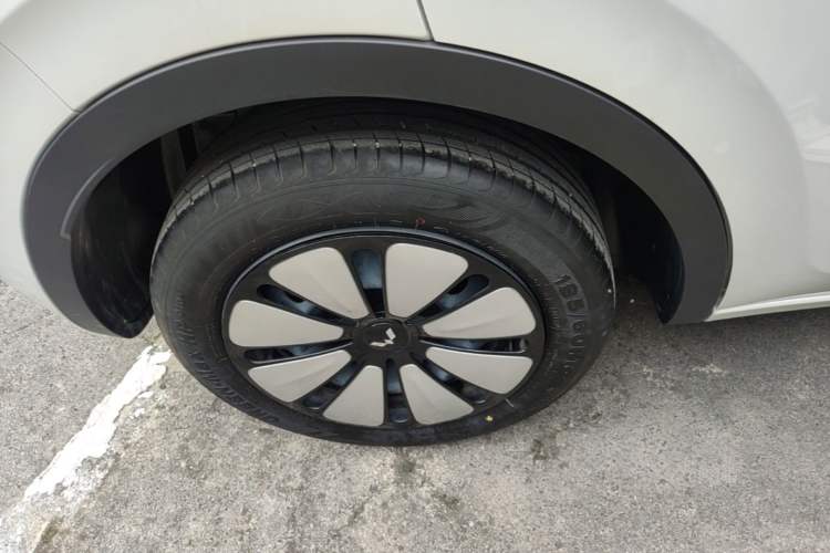 Used Wuling Bingo 2024 333 km Enjoyment Version Right Rear Wheel Hub