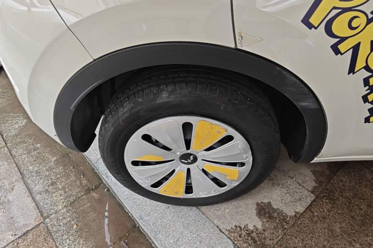 Used Wuling Bingo 2024 203km Light Edition Right Rear Wheel Hub