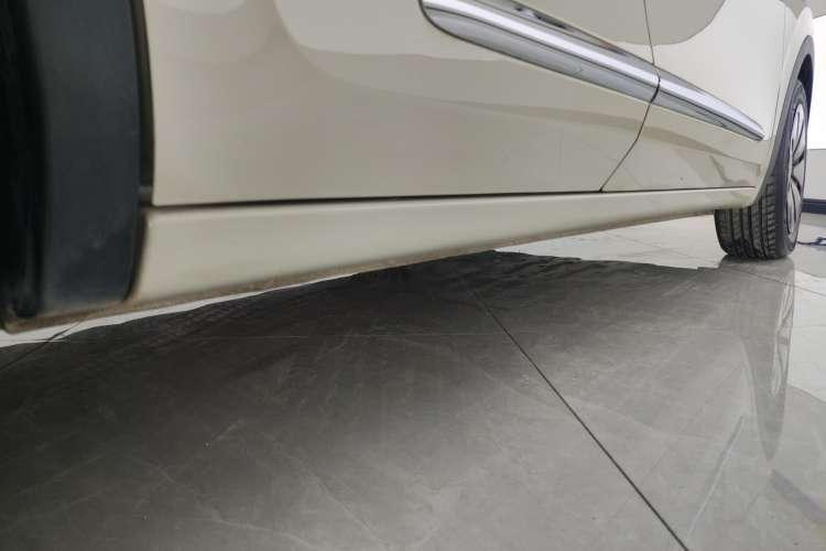 Used Wuling Bingo 2024 333 km Enjoyment Version Right Side Sill