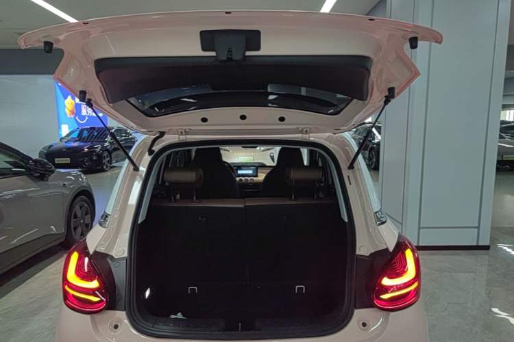 Used Wuling Bingo 2024 333 km Enjoyment Version Trunk