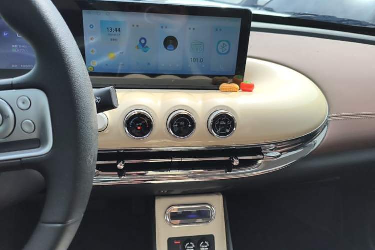 Used Wuling Bingo 2024 333 km Enjoyment Version Audio And AC Panel