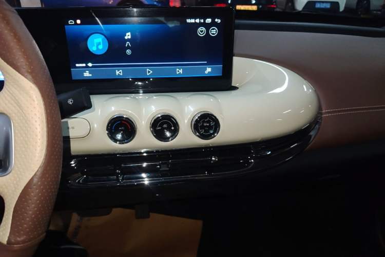 Used Wuling Bingo 2024 333 km Enjoyment Version Audio And AC Panel