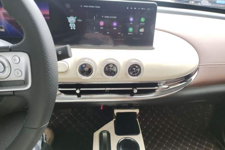 Used Wuling Bingo 2024 333 km Lingxi Connected Version Audio And AC Panel