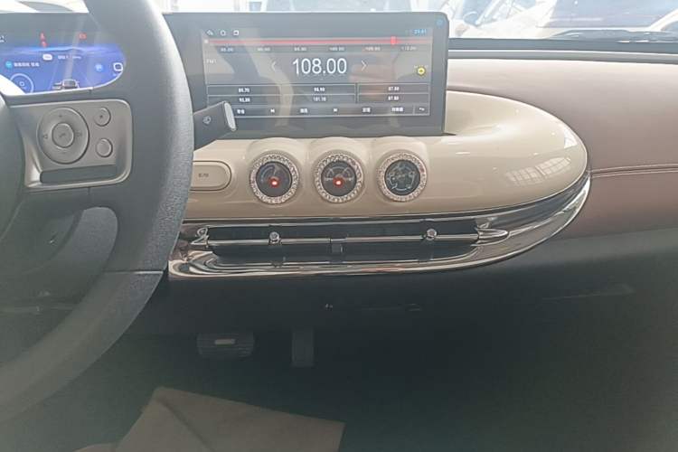 Used Wuling Bingo 2024 333 km Enjoyment Version Audio And AC Panel