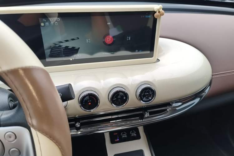 Used Wuling Bingo 2024 333 km Enjoyment Version Audio And AC Panel