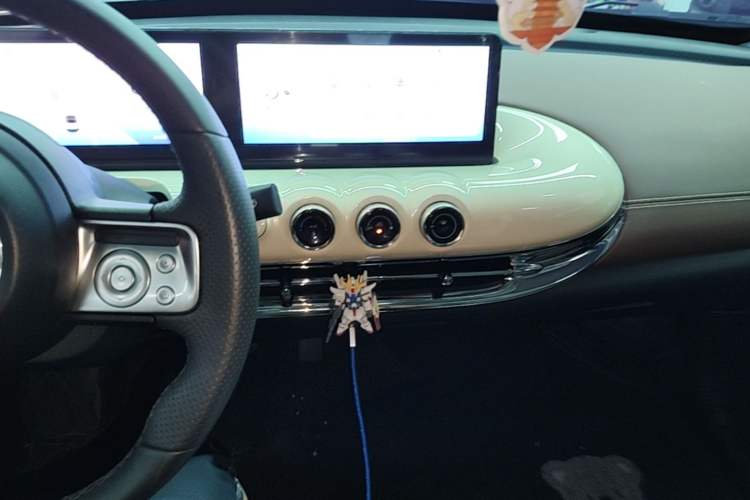 Used Wuling Bingo 2024 333 km Lingxi Connected Version Audio And AC Panel