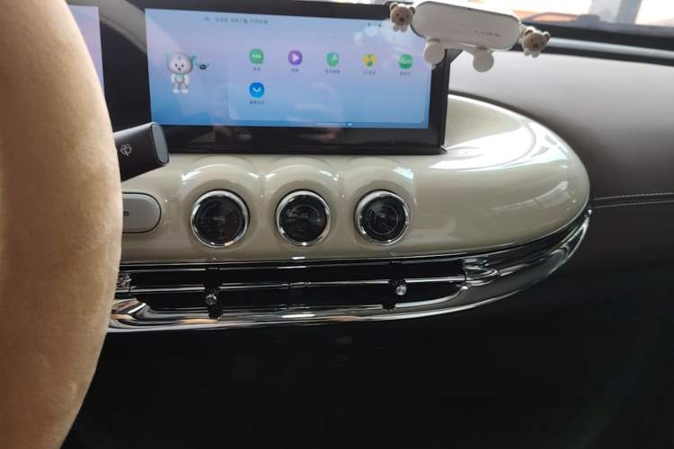Used Wuling Bingo 2024 333 km Lingxi Connected Version Audio And AC Panel