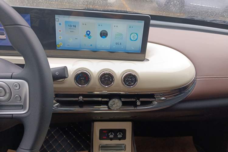 Used Wuling Bingo 2024 333 km Enjoyment Version Audio And AC Panel