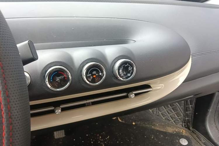 Used Wuling Bingo 2024 203km Light Edition Audio And AC Panel