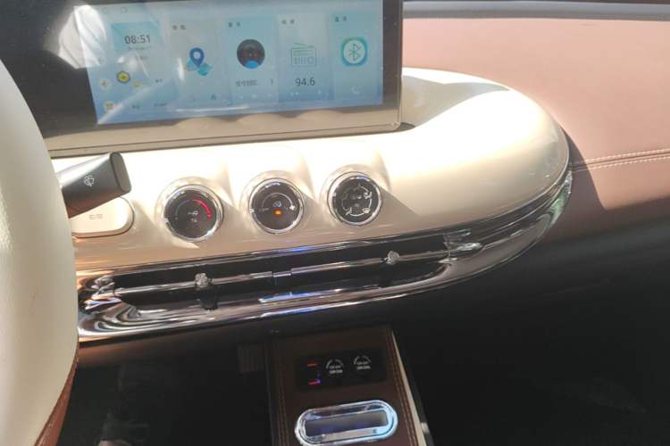 Used Wuling Bingo 2024 333 km Enjoyment Version Audio And AC Panel