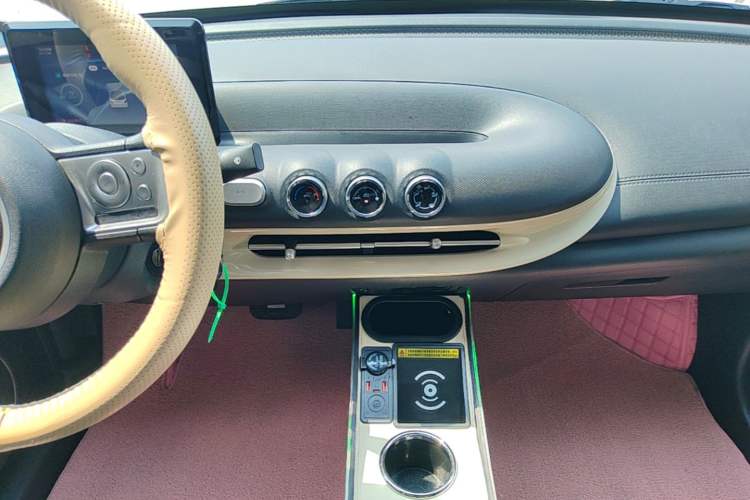 Used Wuling Bingo 2024 203km Light Edition Audio And AC Panel