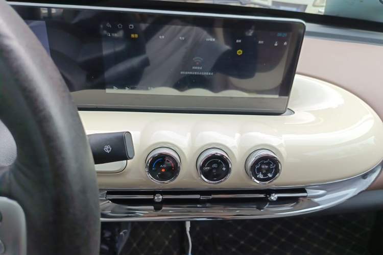 Used Wuling Bingo 2024 333 km Enjoyment Version Audio And AC Panel