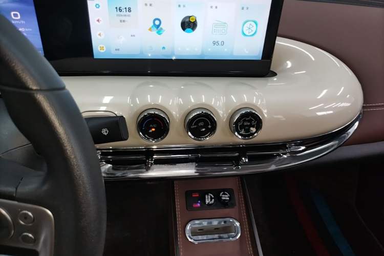 Used Wuling Bingo 2024 333 km Enjoyment Version Audio And AC Panel