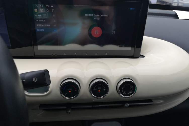 Used Wuling Bingo 2024 203km Light Edition Audio And AC Panel