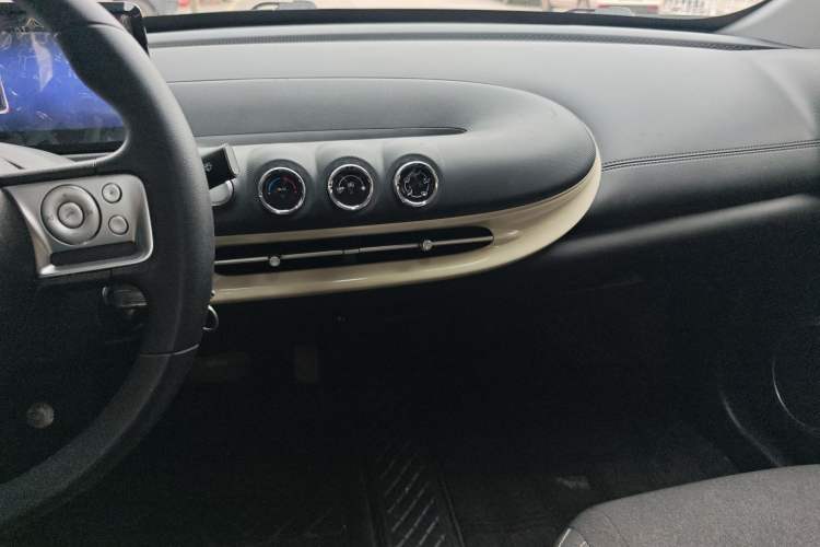 Used Wuling Bingo 2024 203km Light Edition Audio And AC Panel