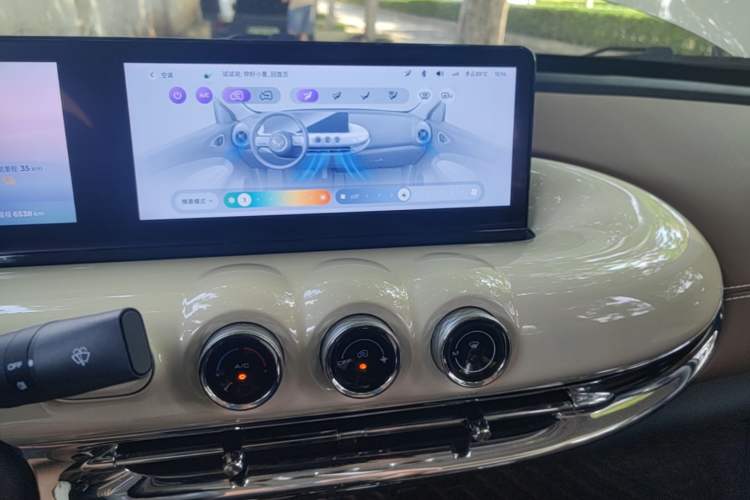 Used Wuling Bingo 2024 333 km Lingxi Connected Version Audio And AC Panel