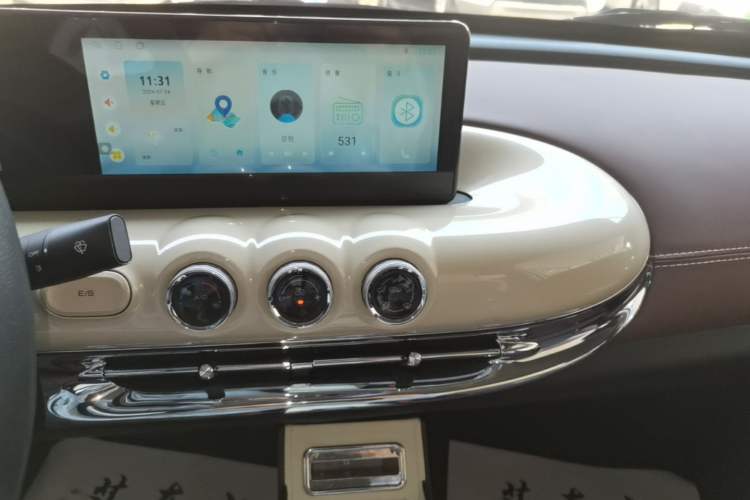 Used Wuling Bingo 2024 333 km Enjoyment Version Audio And AC Panel