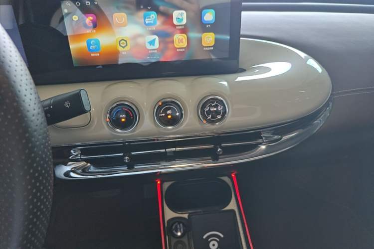 Used Wuling Bingo 2024 333 km Enjoyment Version Audio And AC Panel