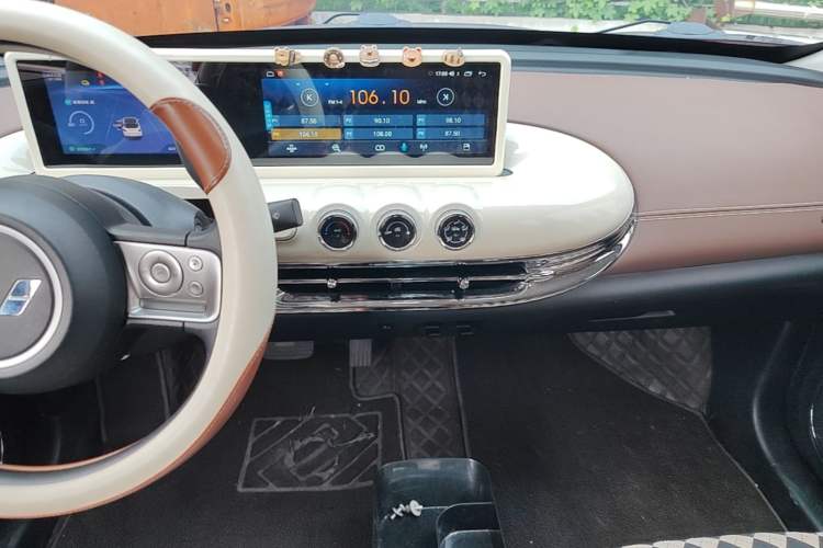 Used Wuling Bingo 2024 333 km Enjoyment Version Audio And AC Panel